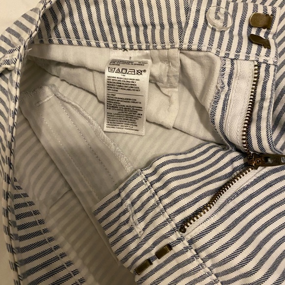 Old Navy pixie pants size two. - Picture 5 of 6